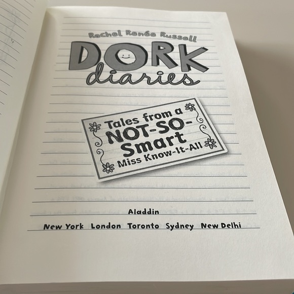 Book Dork Diaries used - Picture 3 of 4